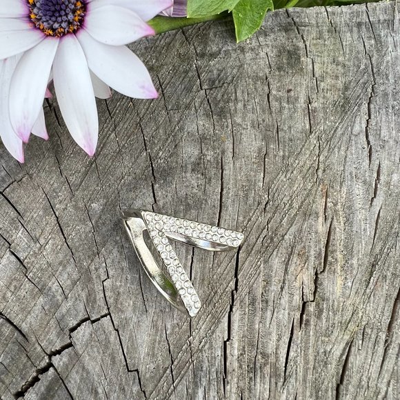 Diamond Scarf Clip T-Shirt Clip T Shirt Ring - Picture 1 of 2